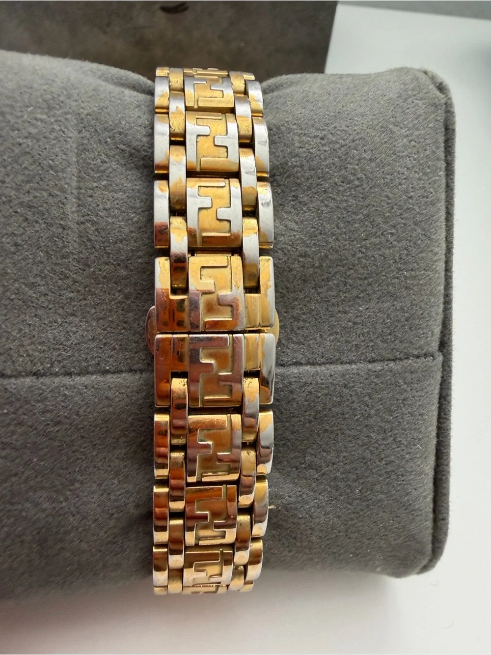 Vintage Fendi women’s quartz watch,